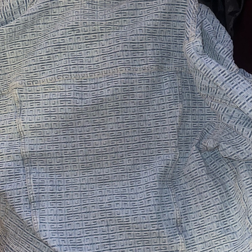 Givenchy White Leather Patch - image 5